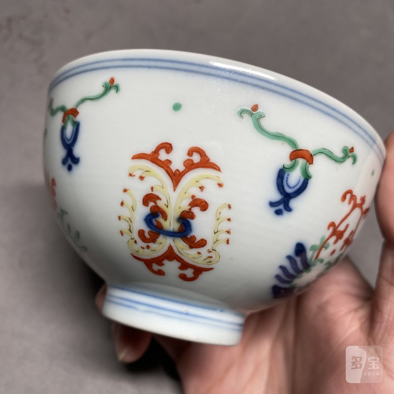 清道光 斗彩忍冬纹茶圆 - 图16